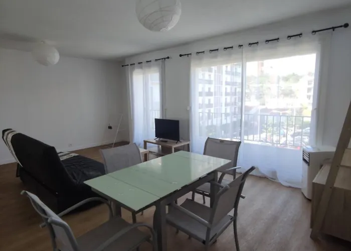 Grand Logement Proche Centre Parking Gratuit
